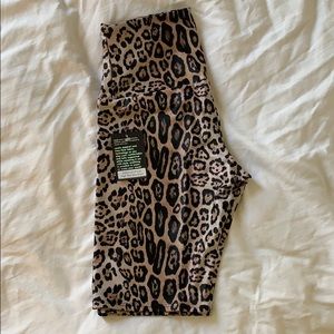 Onzie - High Rise Biker Short - Leopard - NWT